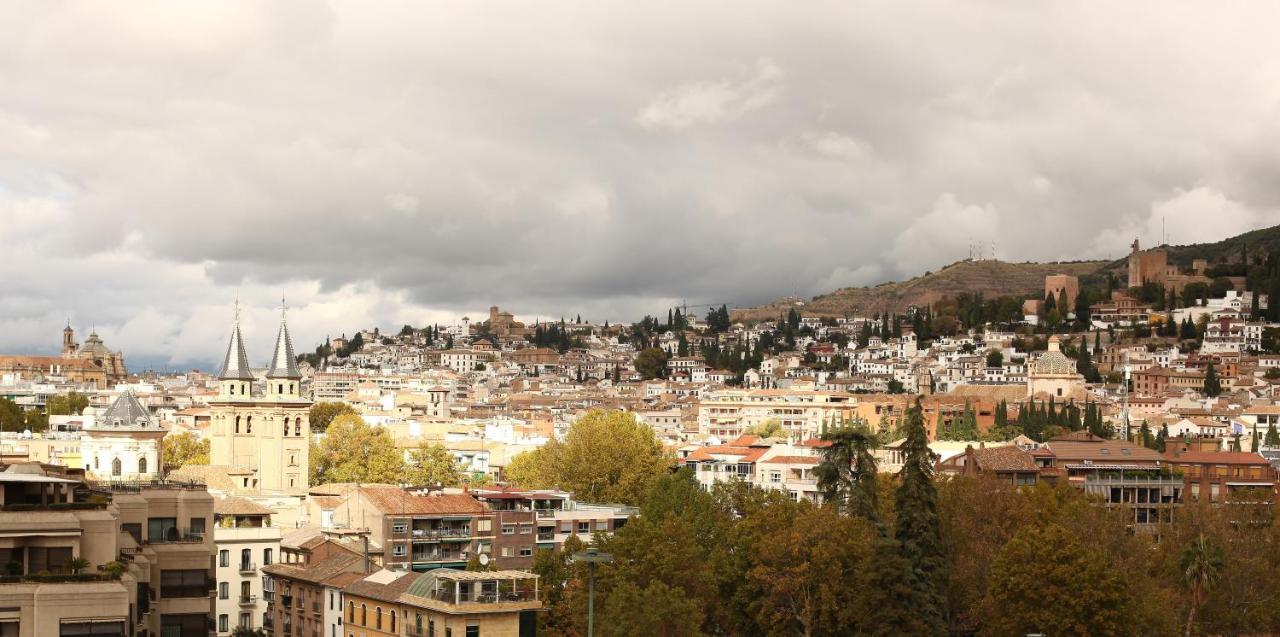 Apartamento Centro De Granada Vistas Fantasticas Y Un Parking Gratis Appartement Buitenkant foto